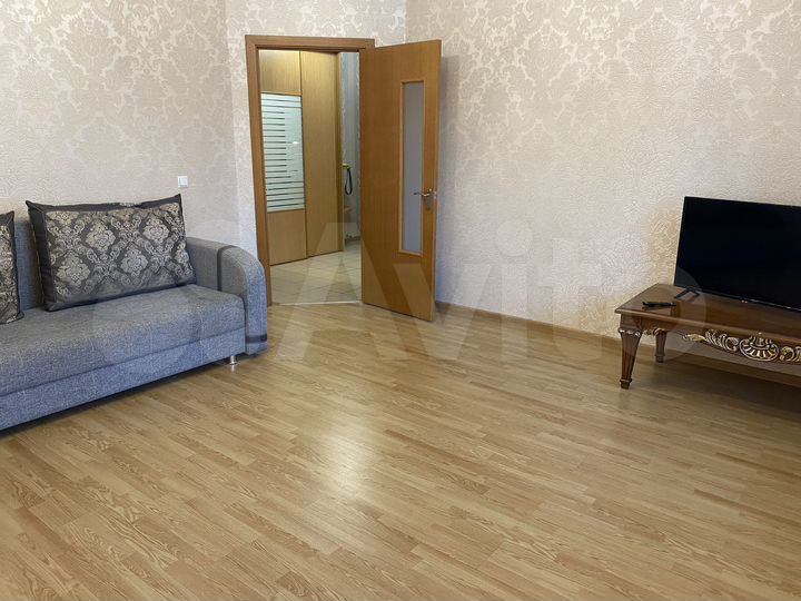 2-к. квартира, 67 м², 1/4 эт.