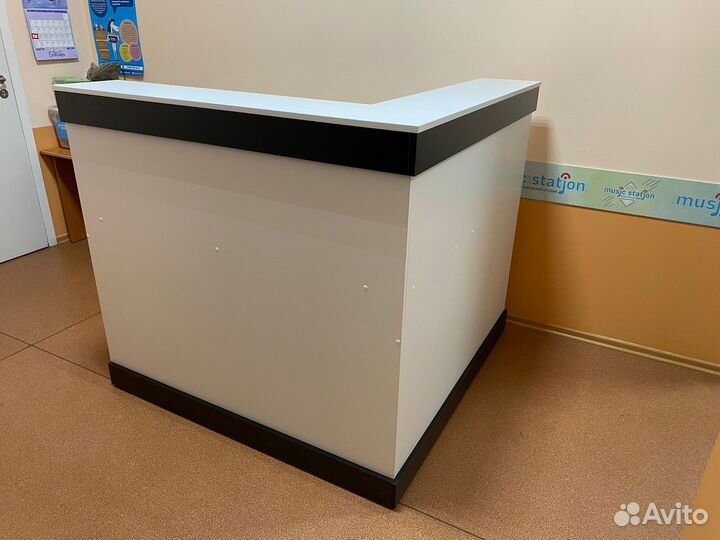 Ресепшен, стойка администратора