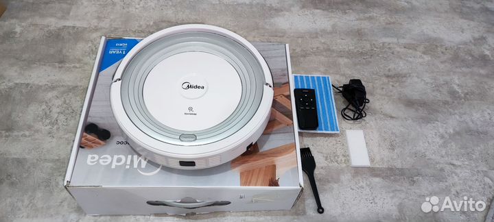 Робот пылесос midea vcr12