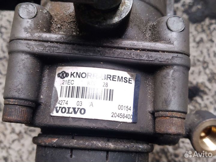 Кран главный тормозной Volvo FH12