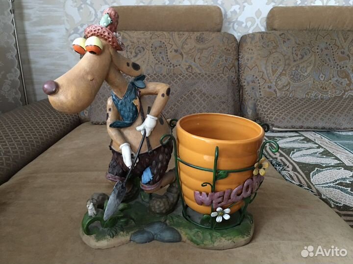 Кашпо « Собака-садовник»