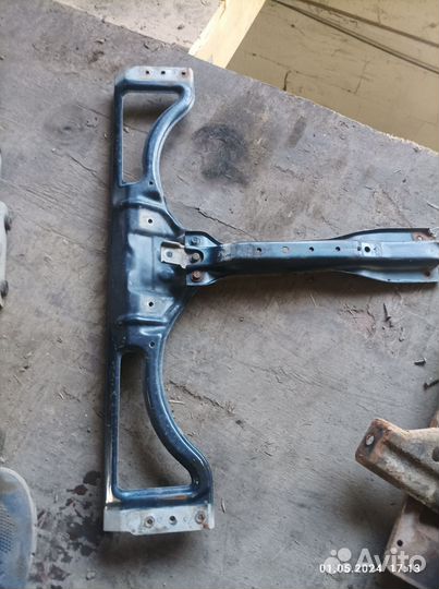 Панель передняя (телевизор) Hyundai Starex h1