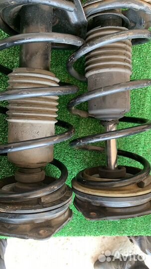 Амортизатор передний правый Nissan Note