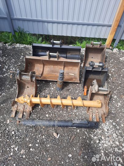 Услуги миниэкскаватора