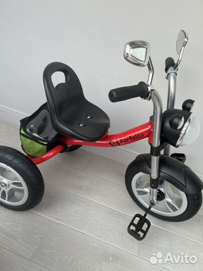 Трехколесный велосипед