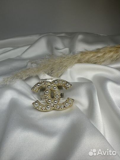 Брошь эстетика Chanel