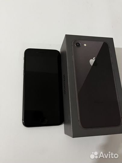 iPhone 8, 64 ГБ