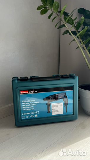 Перфоратор Makita HR2470