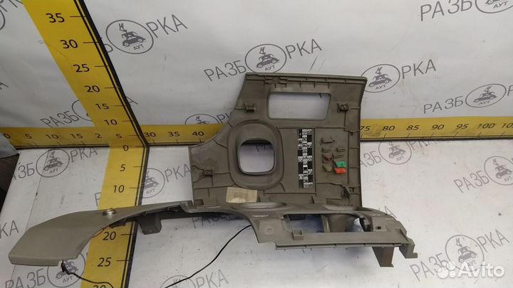 Накладка торпедо подрулевая Renault Megane 2