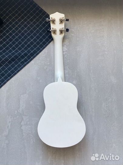 Укулеле veston