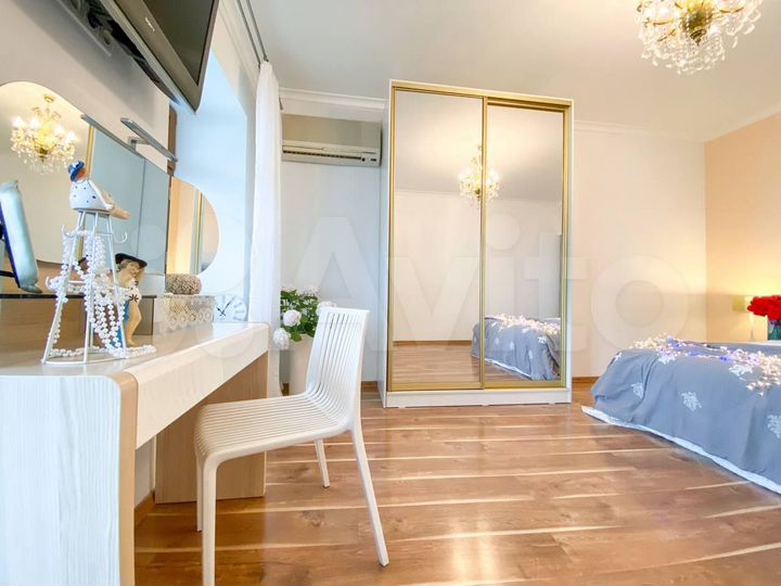 2-к. квартира, 82 м², 2/2 эт.