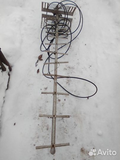 Антенна телевизионная уличная