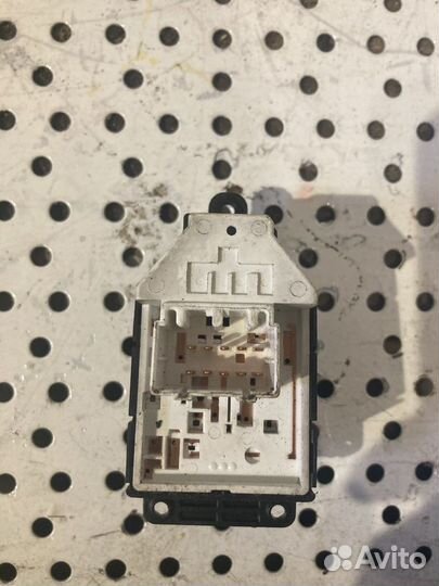 Блок управления зеркалами Hyundai Solaris