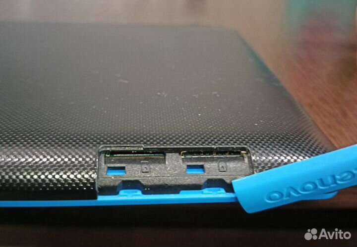 Планшет Lenovo TB3-710I