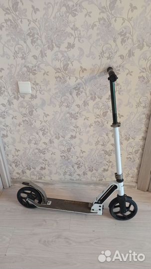 Самокат Reaction 200 мм