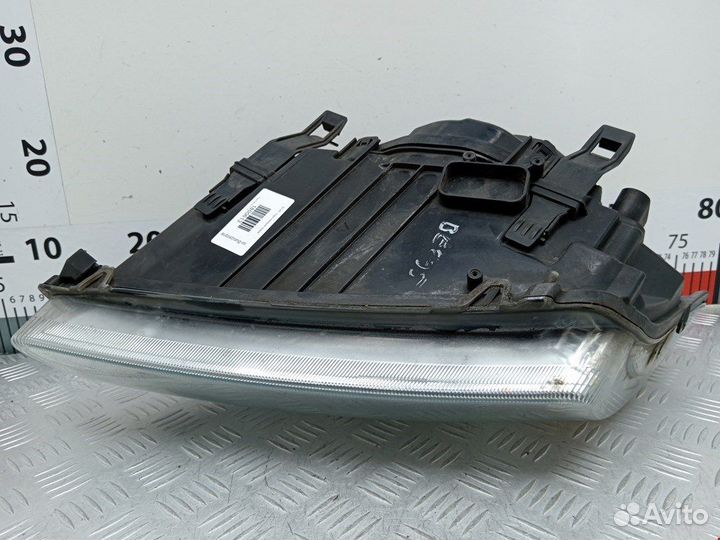 Фара передняя для Ford Focus 2 1480979