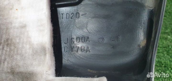 Декоративная крышка двигателя Nissan Almera KG11