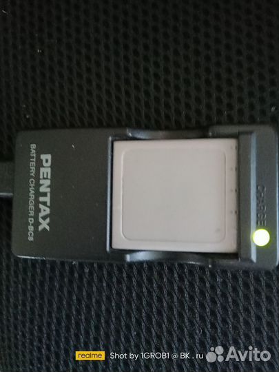 Pentax+ зарядка+ 2 аккумулятора для всех камер