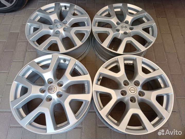 Литьё оригинал Nissan r-18 (5x114,3) 4 шт
