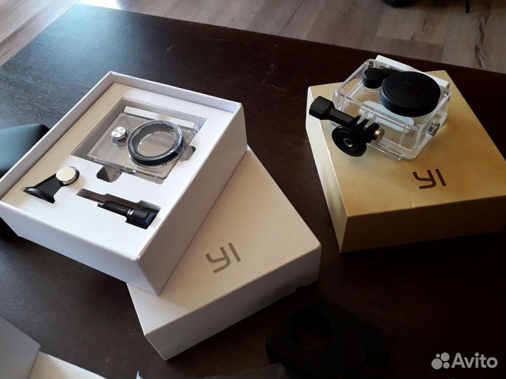 Экшн камера Xiaomi Yi с аксессуарами