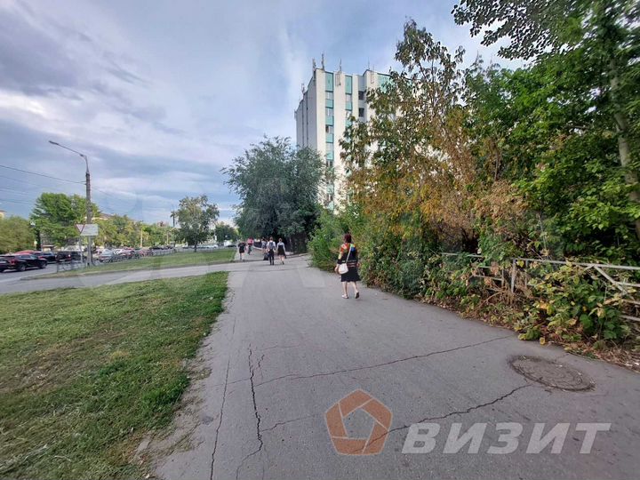 Помещение с ремонтом рядом с жд-университетом, 67м