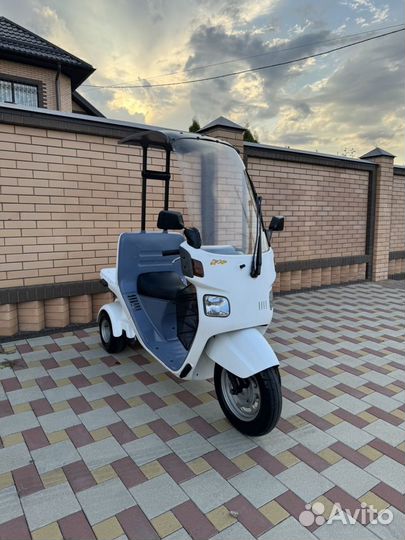 Honda Gyro Canopy трехколесный скутер из Японии