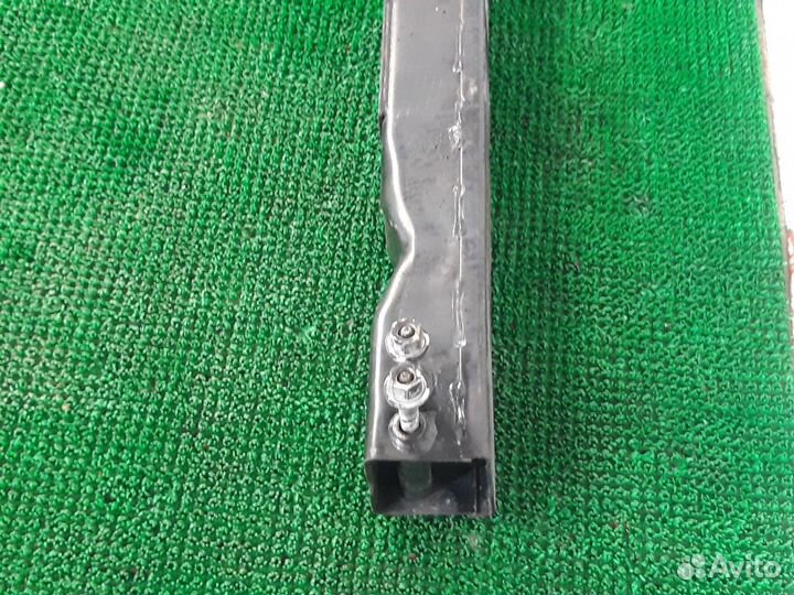 Балка АКПП поперечная Cadillac Escalade GMT800