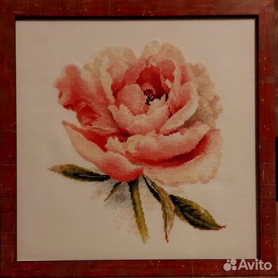 Вышитая работа. Нежный пион