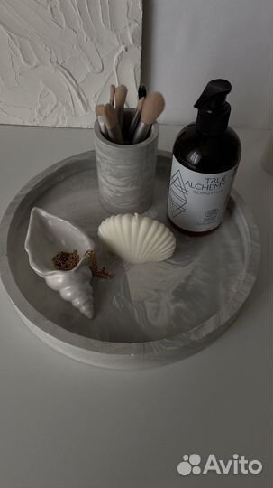 Круглый поднос из гипса