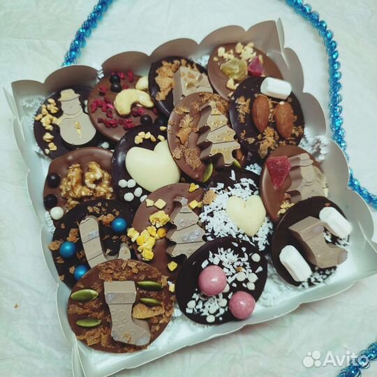 Шоколад ручной работы новый год