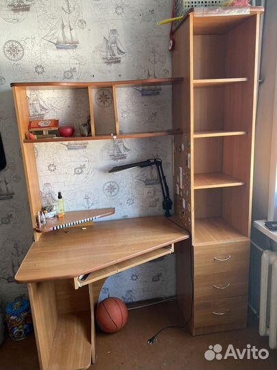 Компьютерный стол