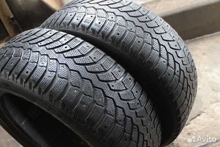 Bridgestone Blizzak Spike-01 225/55 R18 98T
