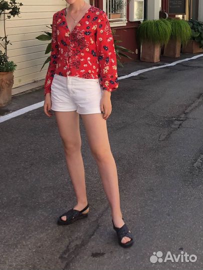 Женские джинсовые шорты