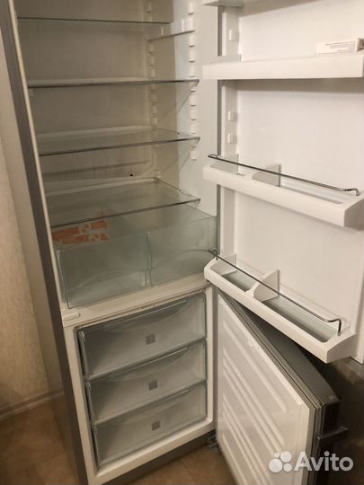 Холодильник liebherr