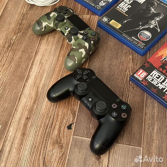 Sony Playstation 4 pro 1tb в идеале с подпиской