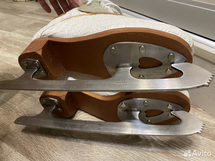 Коньки женские 39 размер