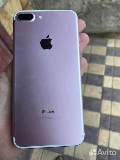 Телефон iPhone 7 plus
