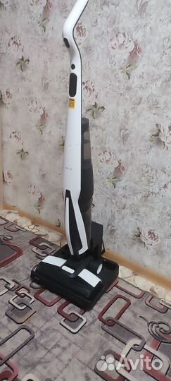 Вертикальный моющий пылесос