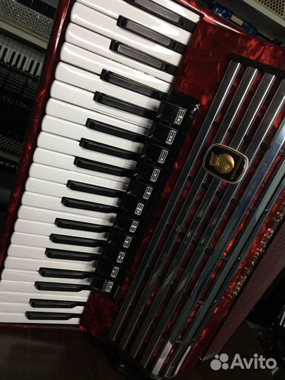 Аккордеон Weltmeister Consona