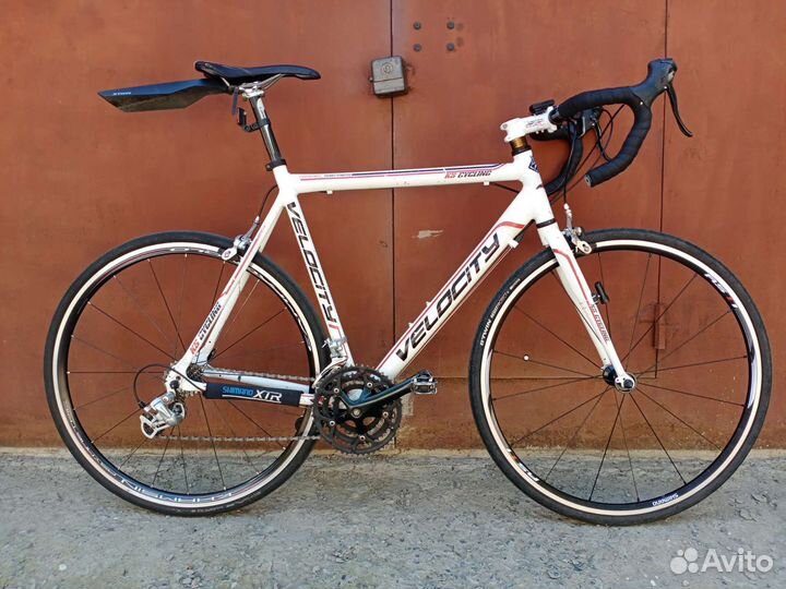 Шоссейный велосипед Velocity