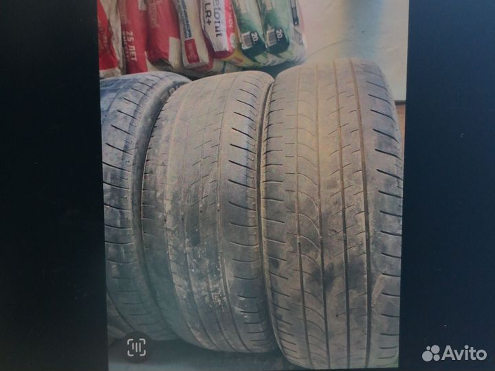 Bridgestone Dueler A/T 235/55 R20