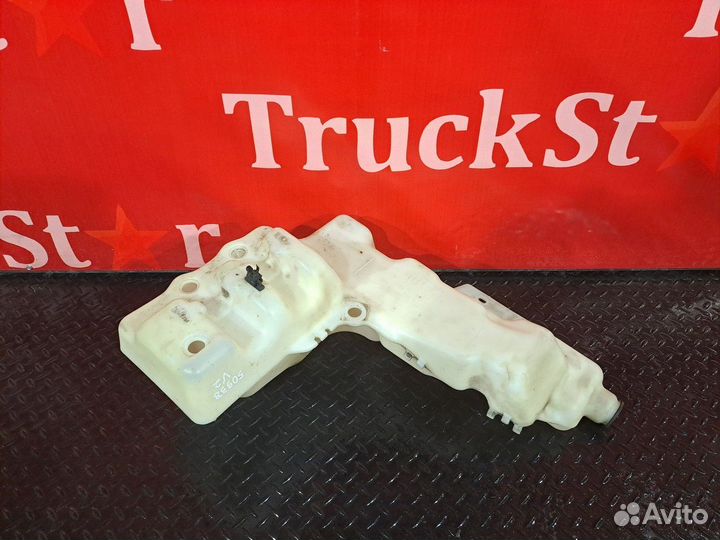 Бачок омывателя лобового стекла