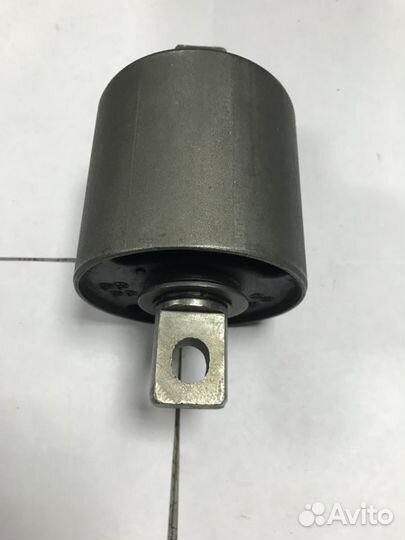 Сайлентблок кабины передний в сборе Nissan UD MD92