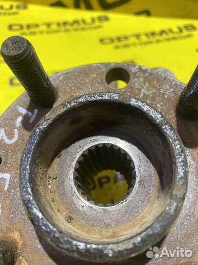 Передний правый кулак Chevrolet Aveo T250