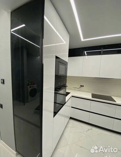 Кухонный гарнитур на заказ от фабрики