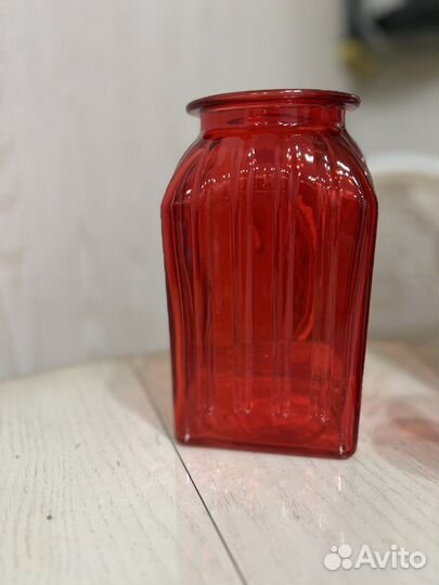 Вазы декоративные