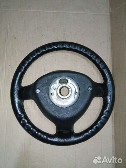 Volkswagen Passat B5 Golf 4 рулевое колесо