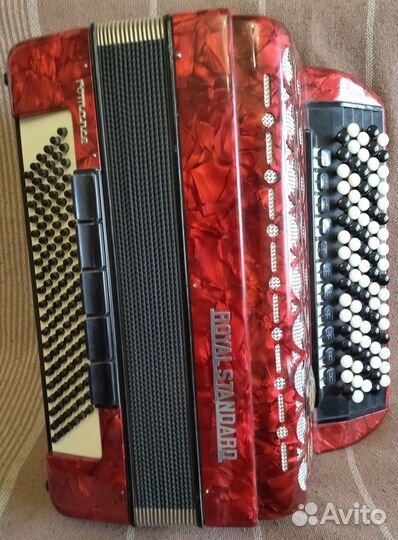 Баян Weltmeister Royal Standard Romance 87/120