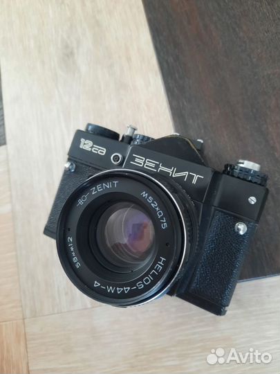 Пленочный фотоаппарат зенит