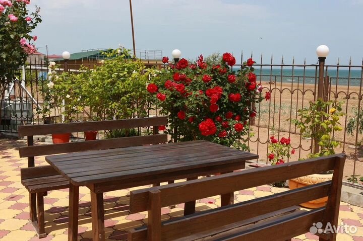 Гостиница на берегу моря в Дербенте